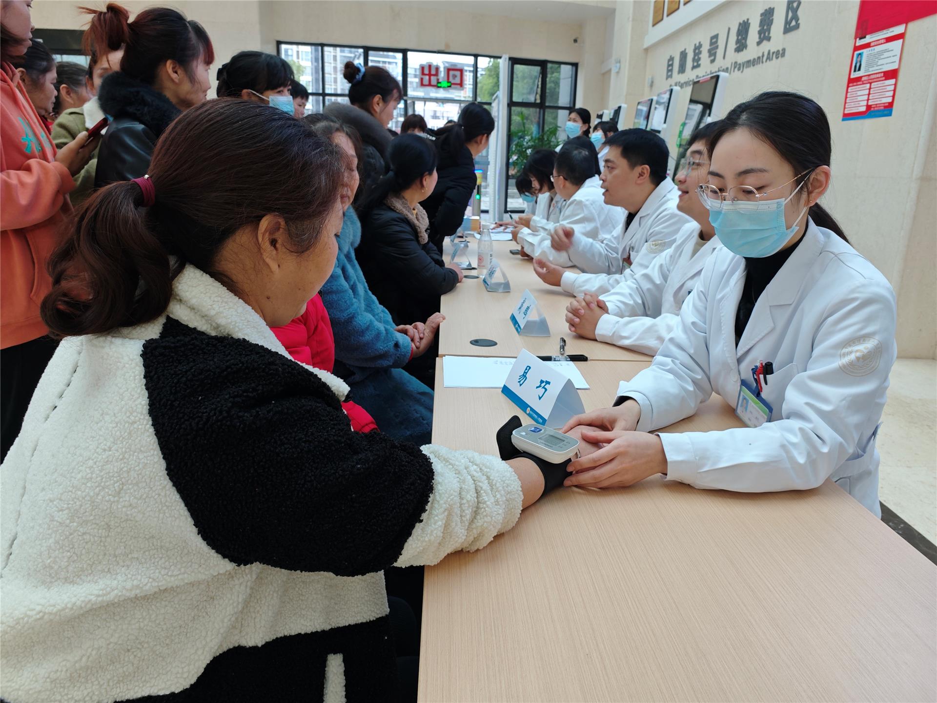 “心系乳腺，爱传四方”健康科普活动走进潼南，为女性健康保驾护航